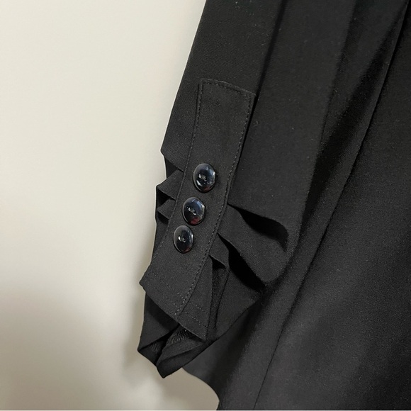 Pretty Women Henley Black 3/4 Sleeve Rounded Hem Top - Picture 6 of 11